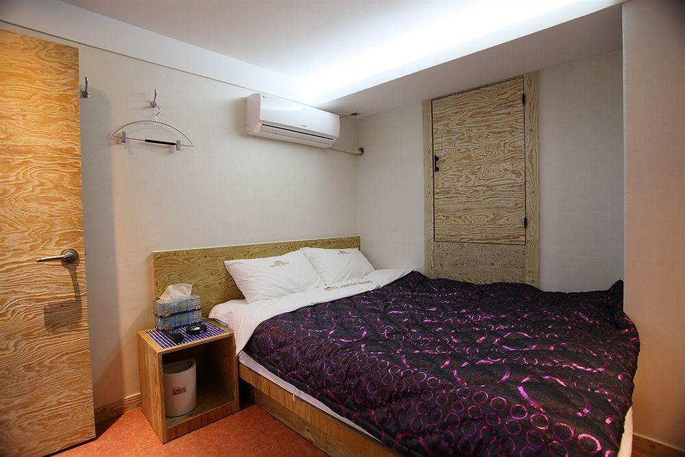 Hotel Mido Myeongdong Сеул Екстериор снимка